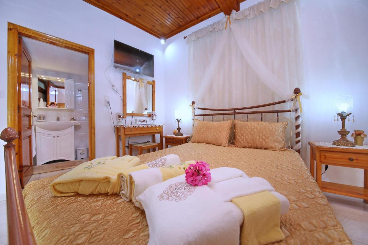 Vasia'S Small Villa Скопелос Экстерьер фото