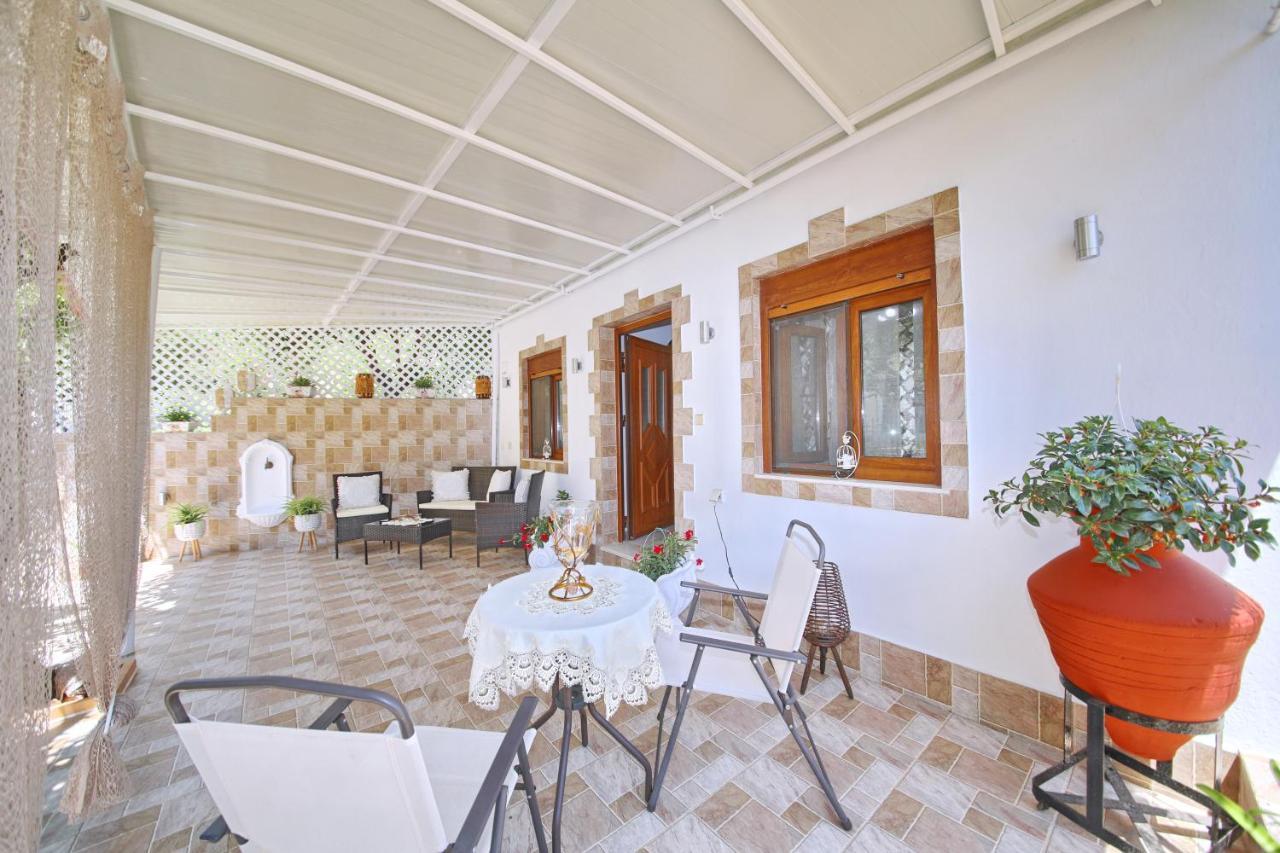 Vasia'S Small Villa Скопелос Экстерьер фото
