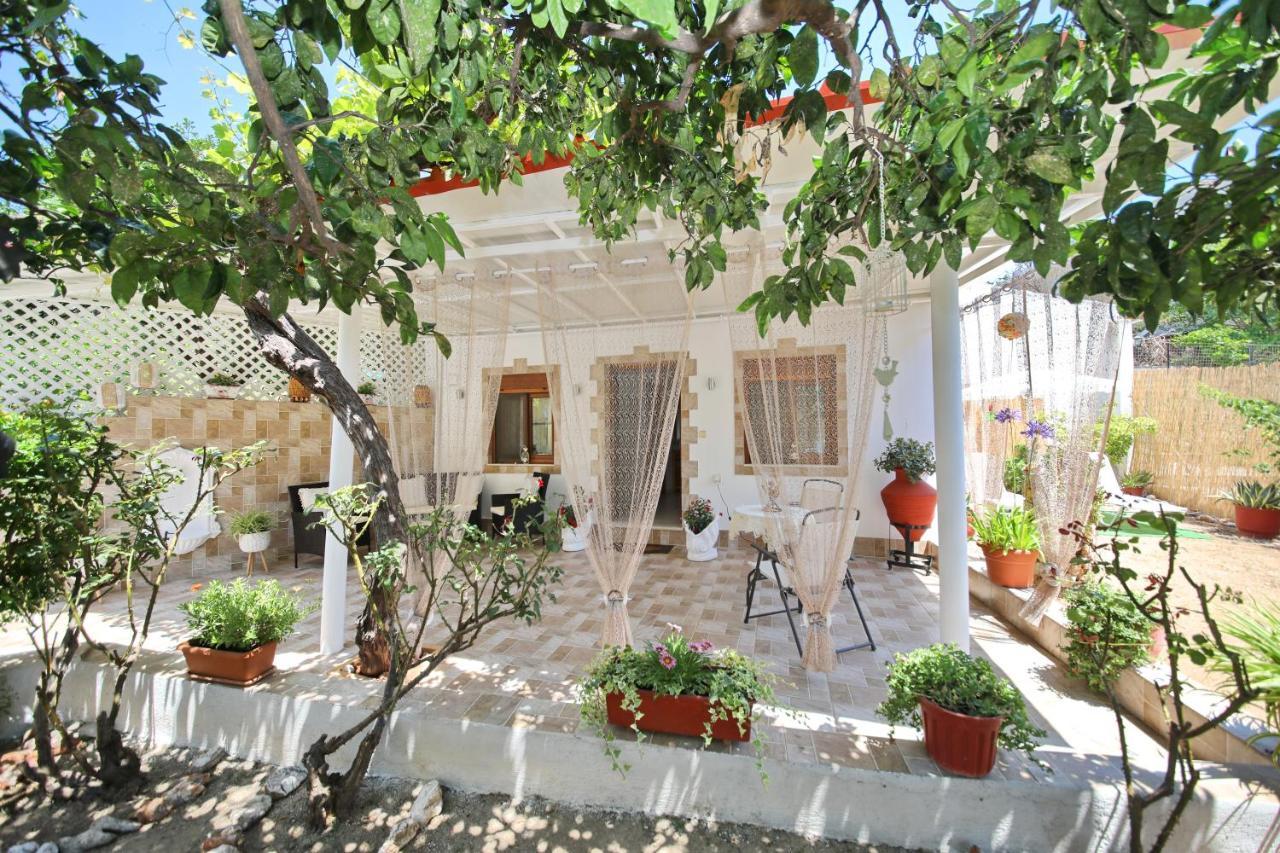 Vasia'S Small Villa Скопелос Экстерьер фото